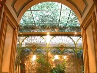 Au Manoir Saint Germain מלון
