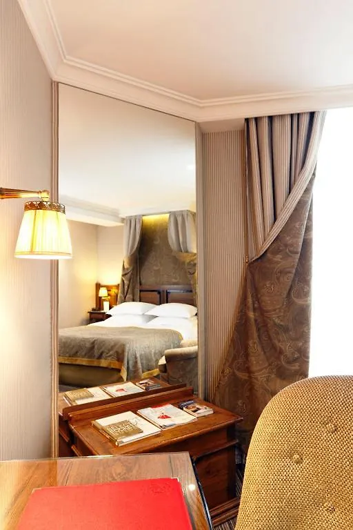 Au Manoir Saint Germain מלון