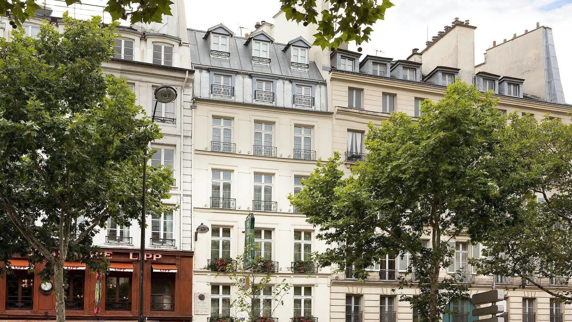 Au Manoir Saint Germain Hotel